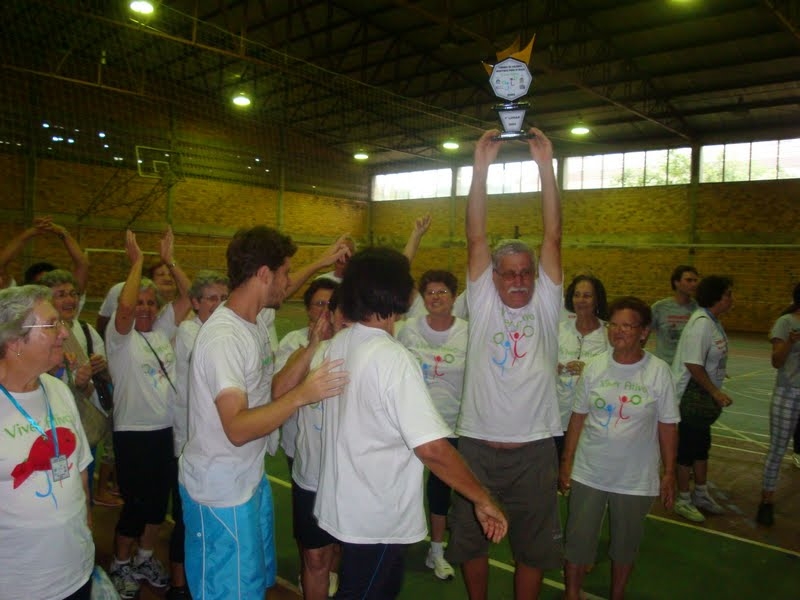 Programa Viver Ativo promoveu Torneio de Voleibol Adaptado para Idosos