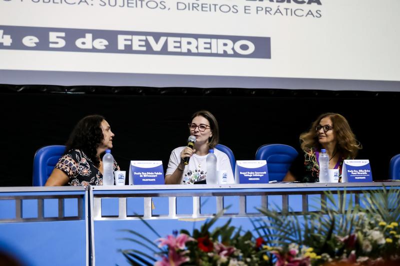 2º dia de COEB tem mesa-redonda sobre cultura digital na educação