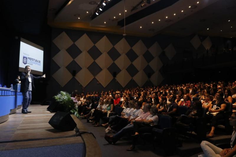 Conferência sobre o direito de aprender encerra as atividades do COEB