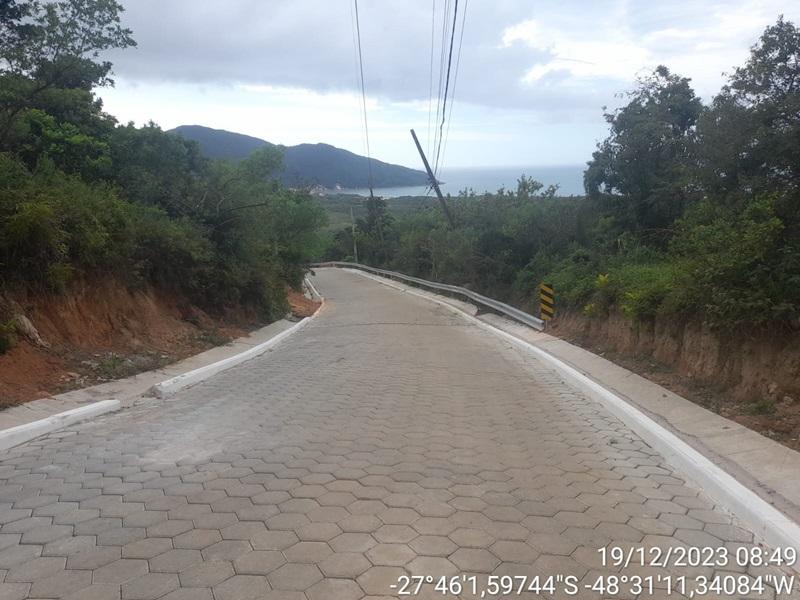 Estrada Francisco Thomas dos Santos tem novo trecho pavimentado
