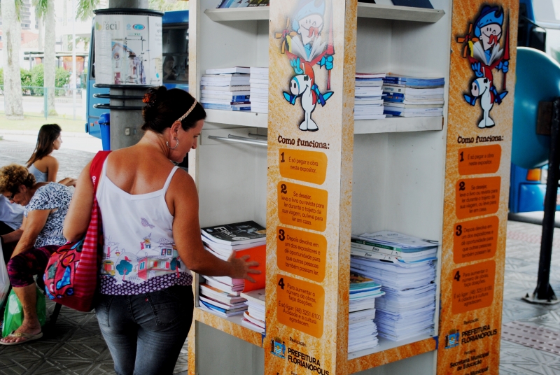Projeto Floripa Letrada arrecada livros