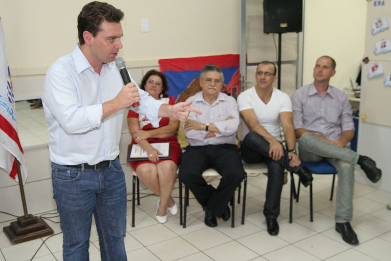 Prefeito inaugura creche no Sul da Ilha