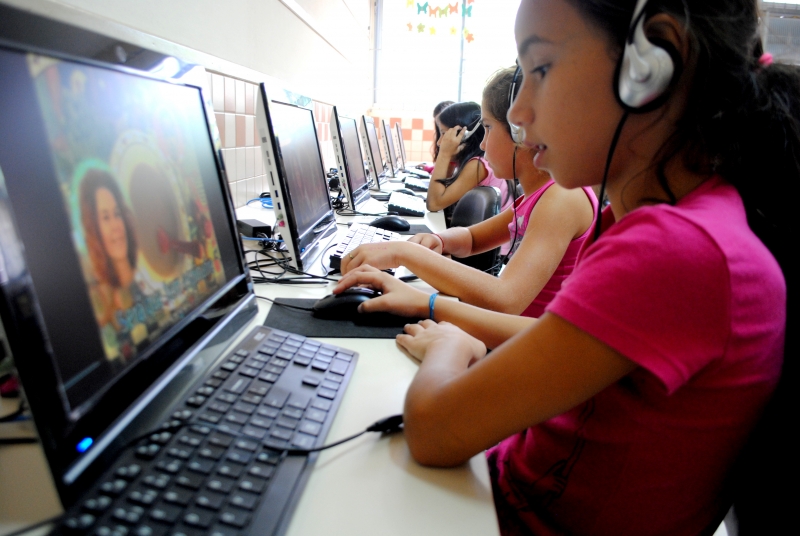 Internet torna-se aliada de estudantes 