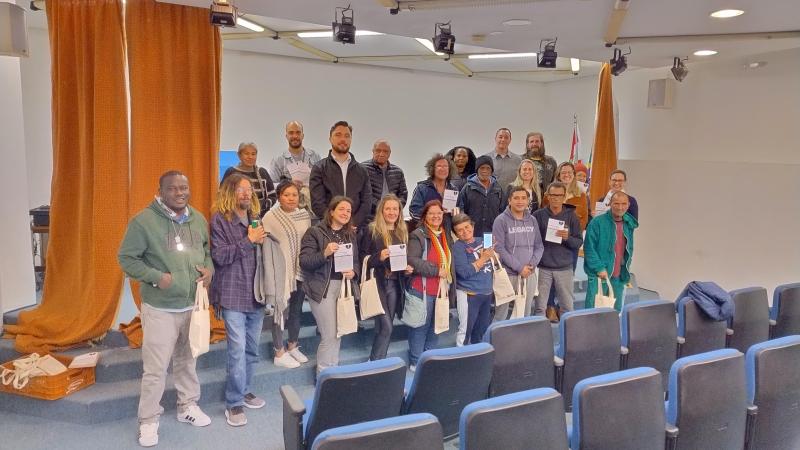 Espaço de acolhimento de Florianópolis lança 7ª edição de revista com relatos dos acolhidos