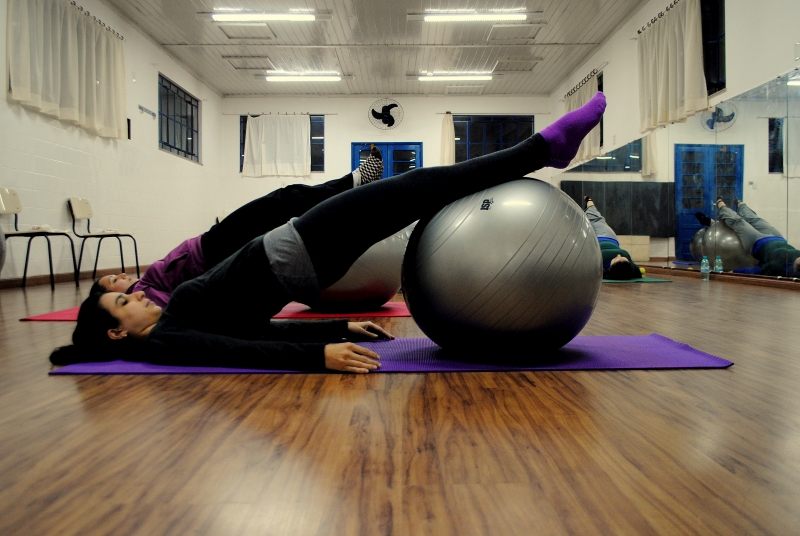 Pilates auxilia profissionais na redução de dores