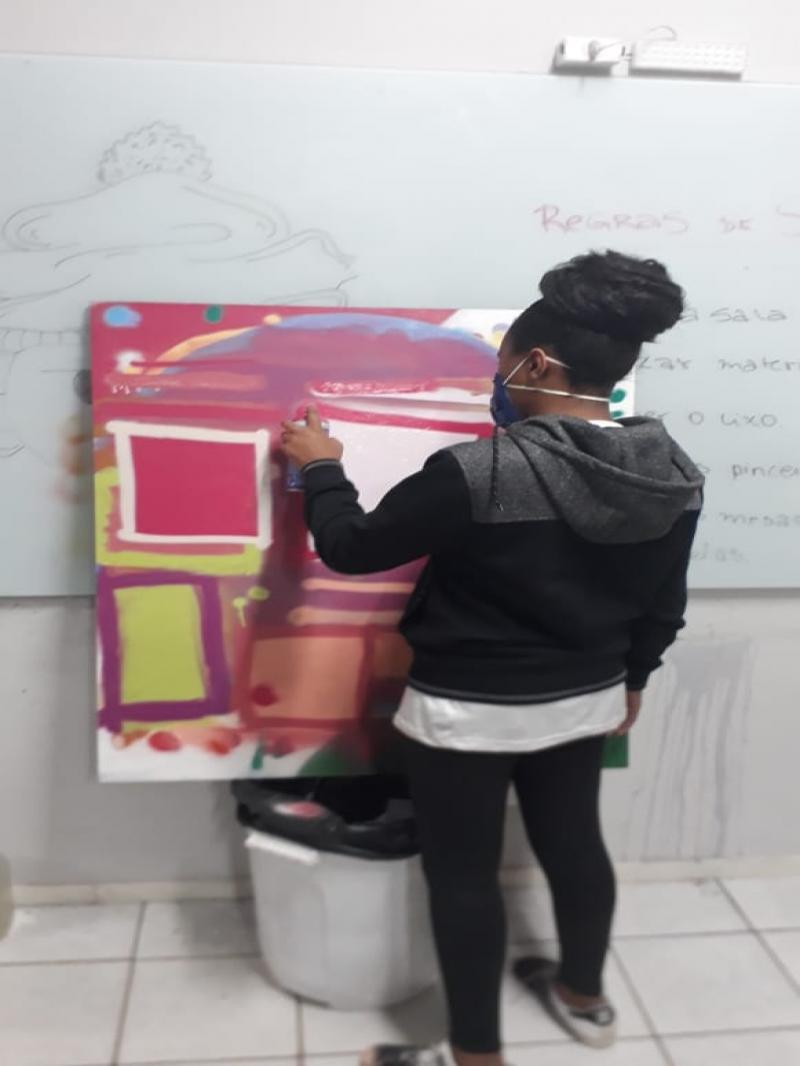 Crianças do Monte Cristo resgatam arte urbana por meio do grafite