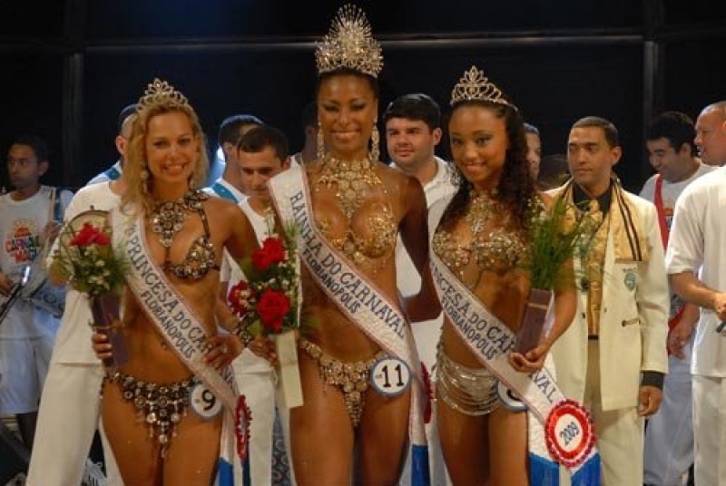 Estão abertas as inscrições para o Concurso da Corte de Momo 2010