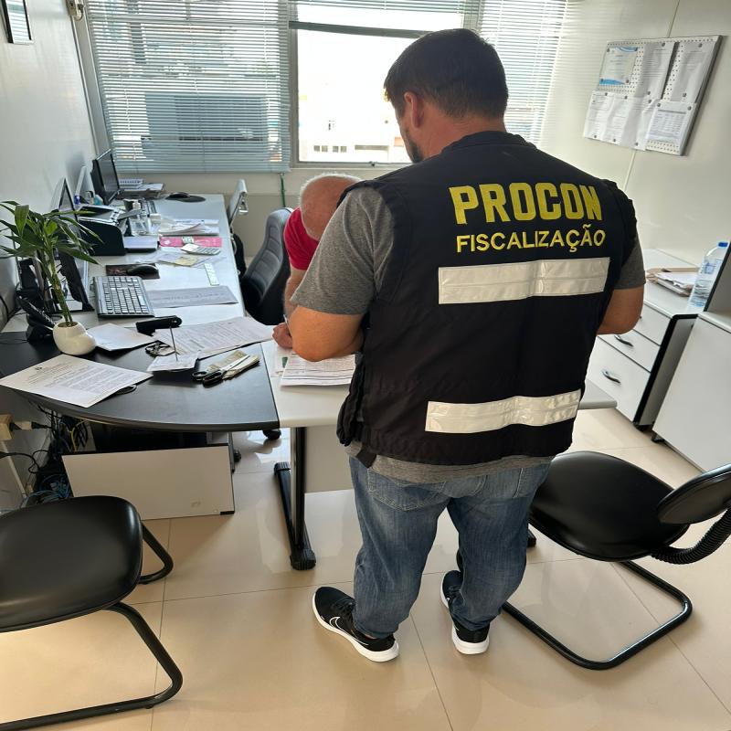 Procon de Florianópolis notifica Sindicato dos Postos de Combustíveis para combater preço abusivo na bomba