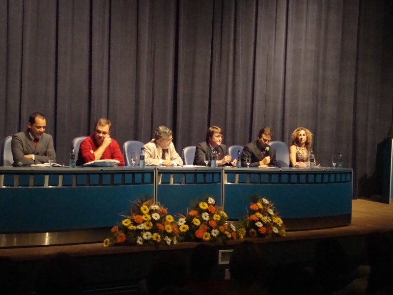 Primeiro dia do COEB apresenta dois conferencistas internacionais