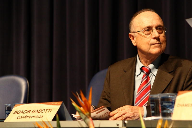 Diretor do Instituto Paulo Freire abre COEB 2013