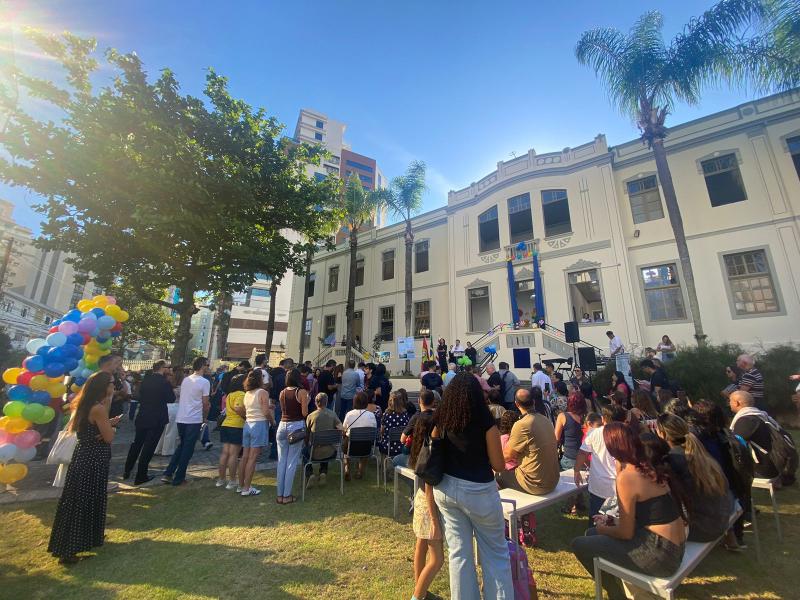 Prédio histórico do Centro se torna escola municipal em tempo integral