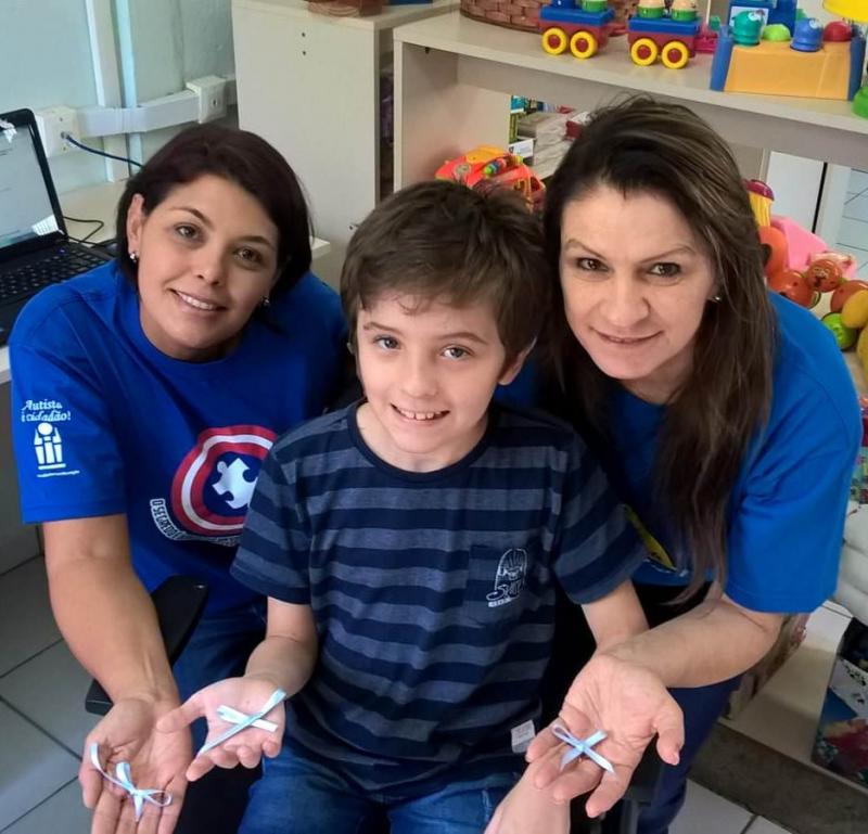 Escola Osmar Cunha realiza campanha de Conscientização do Autismo