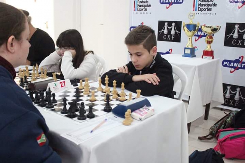 Torneio 'amador' de xadrez empolga Florianópolis