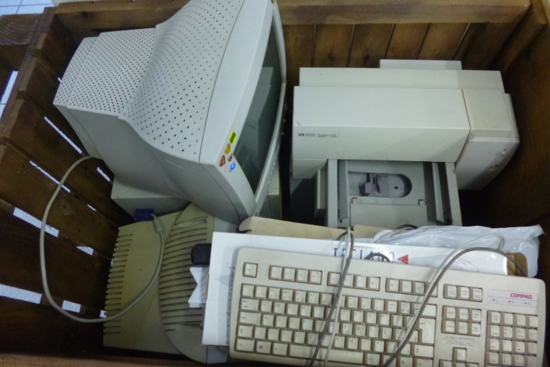 Continente vira posto de coleta de lixo eletrônico
