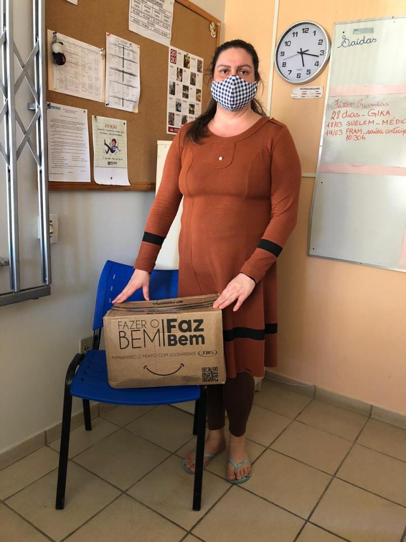 Prefeitura da Capital distribui novos kits de alimentação a familiares de unidades educativas