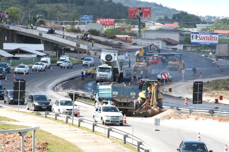 Elevado da Seta pronto no verão