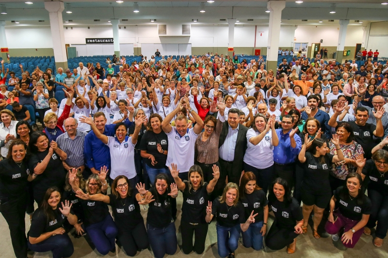 Prefeitura realiza o primeiro show de talentos para idosos