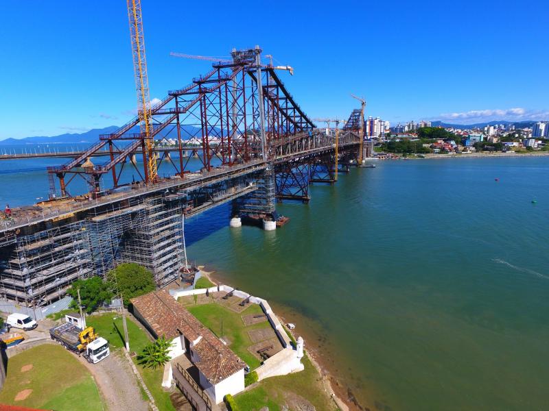 Comércio Ambulante na inauguração da Ponte Hercílio Luz