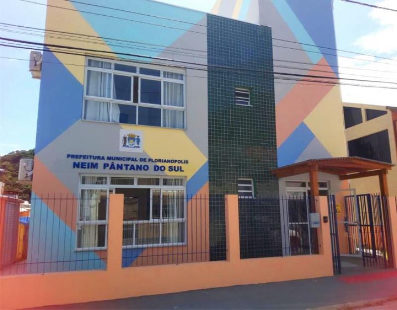 Em novo prédio, Neim Pântano do Sul volta a funcionar