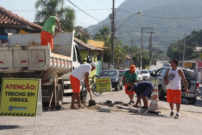 PMF começa mutirão de limpeza pelo Sul da Ilha