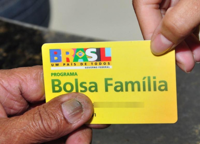 Prefeitura faz mutirão de recadastramento do Bolsa Família