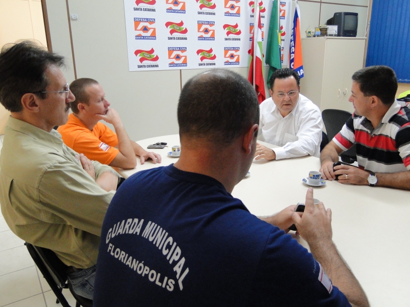SMSDC visita Defesa Civil Estadual e fecha parcerias para apoio e prevenção