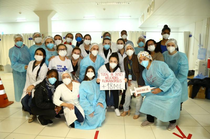 Floripa bate novo recorde e aplica 18,5 mil vacinas contra a COVID-19