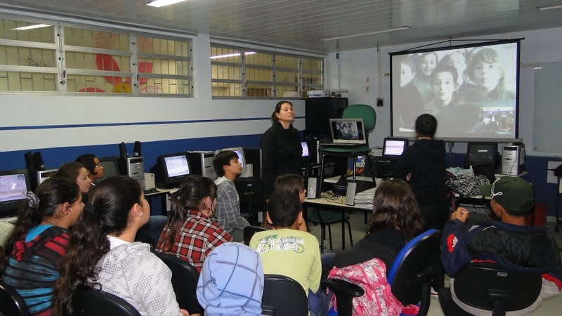 Iniciativa promove o intercâmbio entre manezinhos e alunos da América e Europa