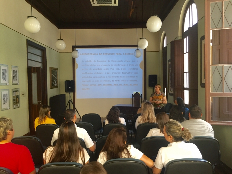 Palestras celebram o Dia do Servidor Público