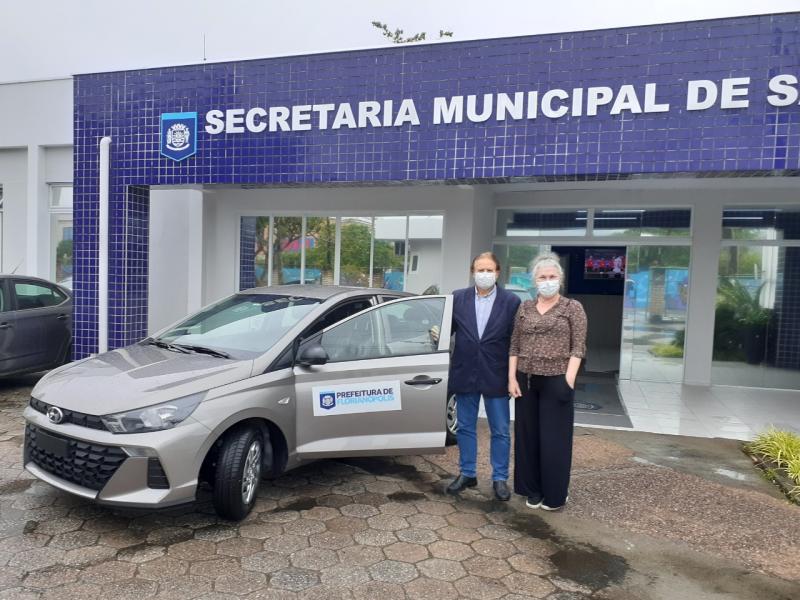 Secretaria de Saúde de Florianópolis recebe doação de um carro para executar ações de Vigilância em Saúde do Trabalhador