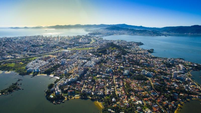 Crescem APPs em Florianópolis: confira mapa físico e político atualizado 