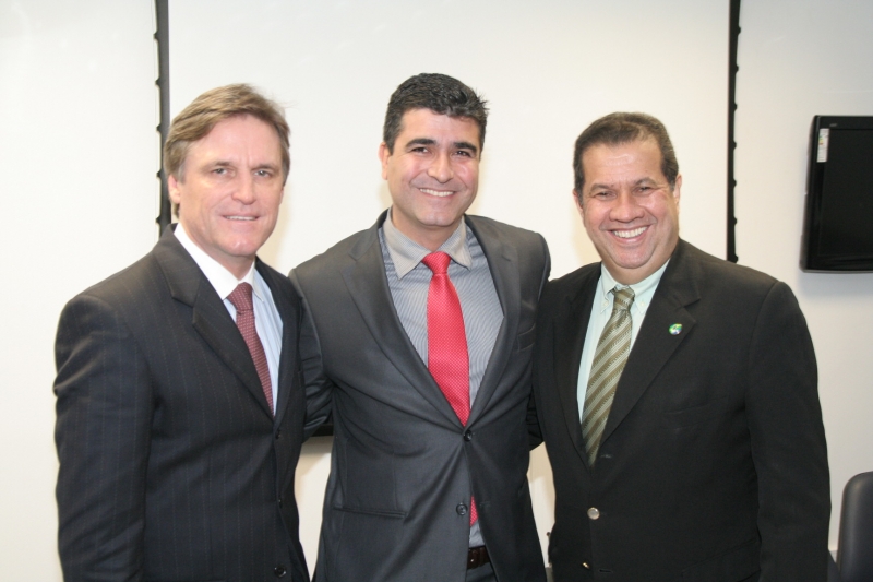Prefeitura e Ministério do Trabalho assinam termo para qualificar dois mil jovens