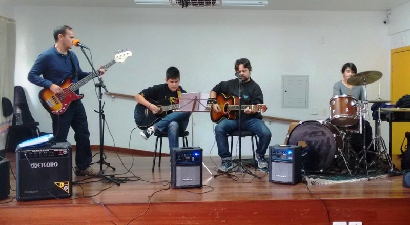 Alunos cantam poemas de João da Cruz e Sousa 