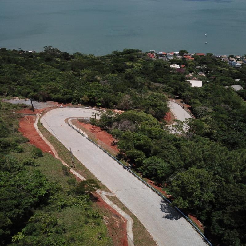 Prefeitura entrega obras na Estrada Francisco Thomas dos Santos