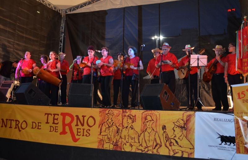 Ternos de Reis revivem tradição cultural 