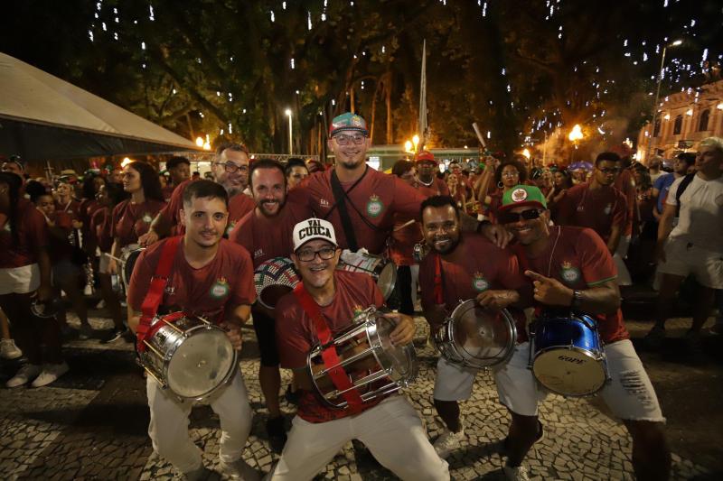 Carnaval em Florianópolis começa com tradicional Volta à Praça XV