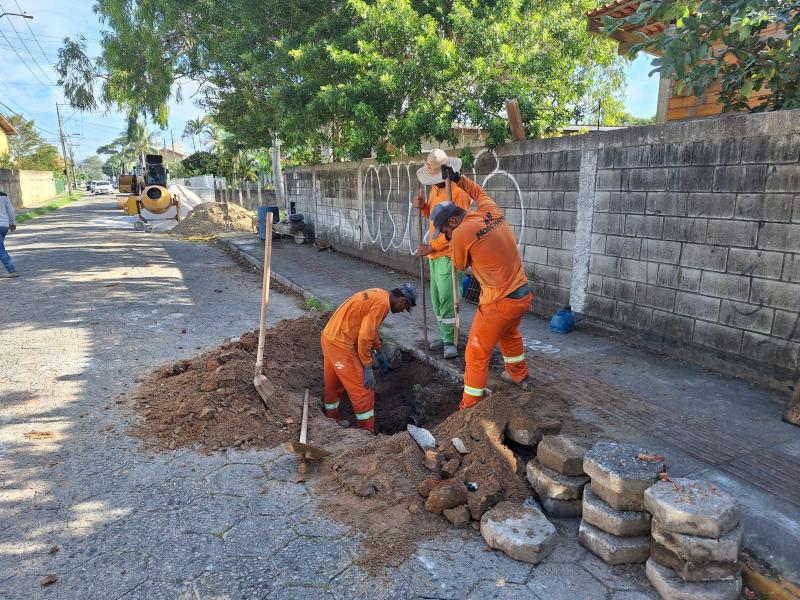 Prefeitura revitaliza Rua Jardim dos Eucaliptos, no Campeche