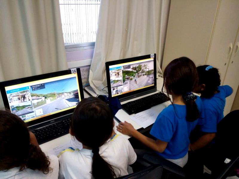Novas tecnologias ajudam crianças a se alfabetizarem em escola municipal