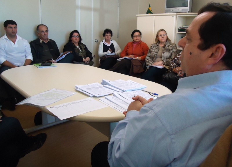 Assistência aos moradores de rua: SEMAS reúne entidades não governamentais