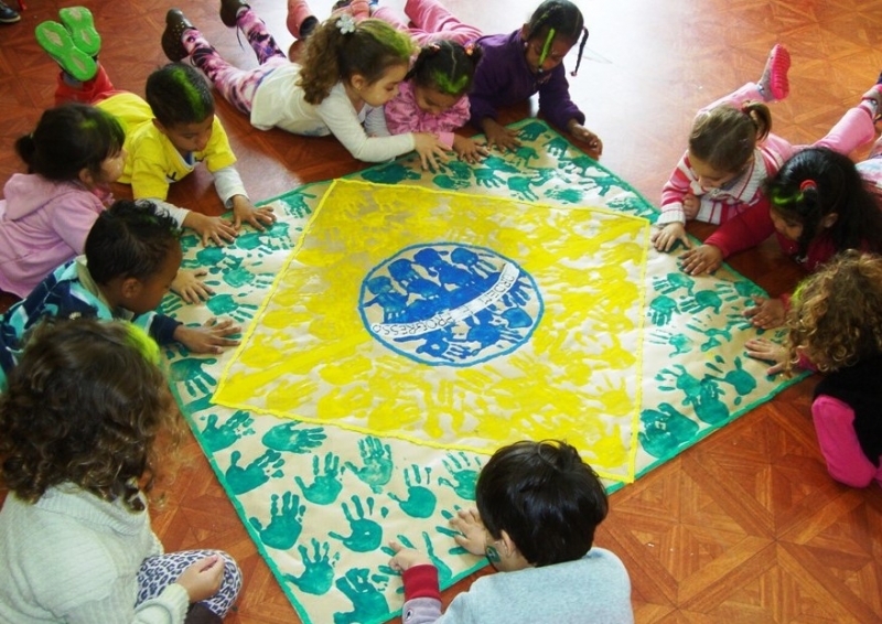 Saco dos limões em ritmo verde e amarelo 