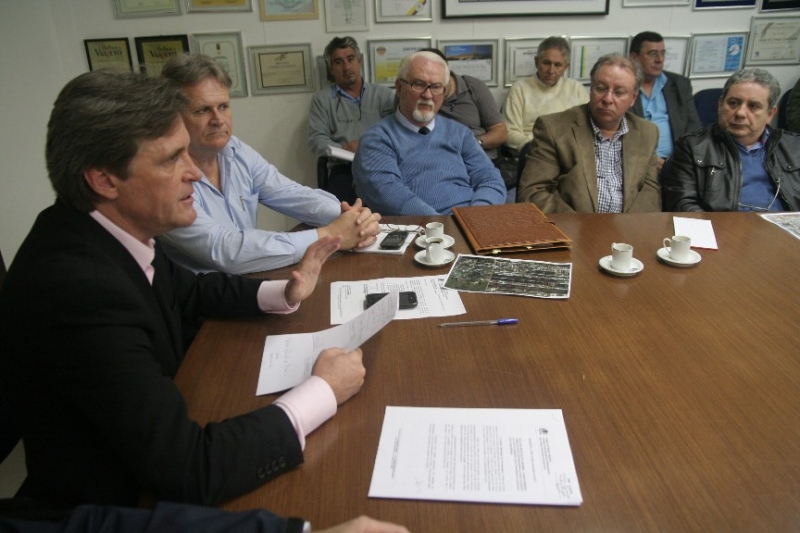 Prefeito concede coletiva sobre o efeito das chuvas na Capital
