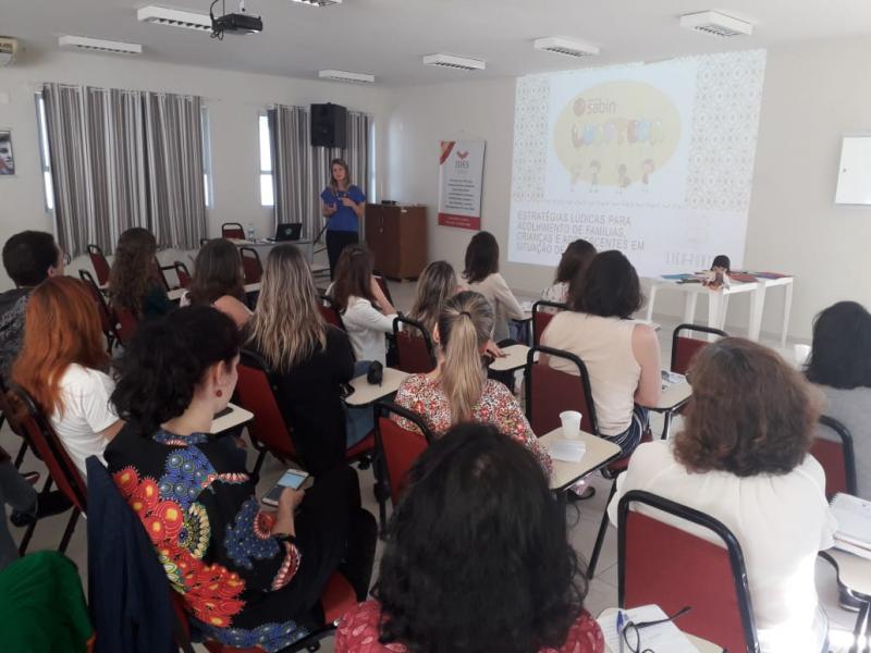 Servidores recebem capacitação para atendimento de crianças em situação de violência
