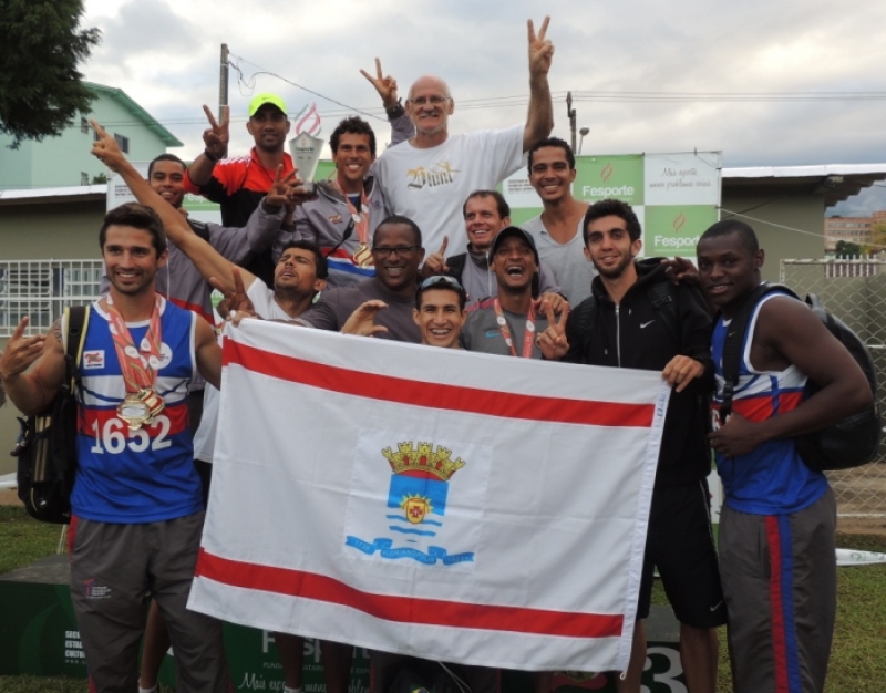 Florianópolis dá show no atletismo masculino.