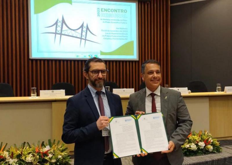 Prefeitura de Florianópolis firma parceria com a Comissão de Ética Pública da União