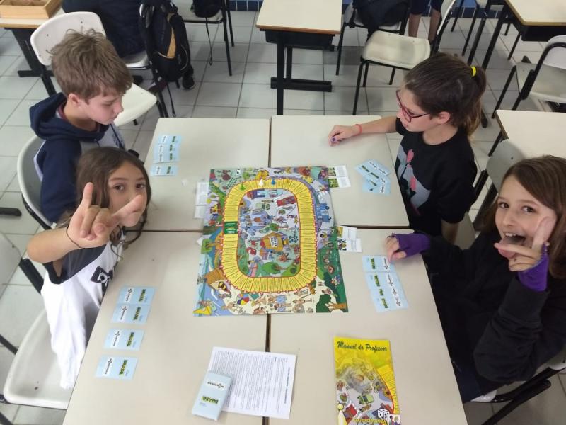 Secretaria de Educação distribui jogo com tema de cidadania