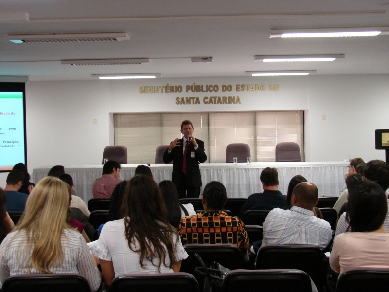 Conciliadores do I Mutirão realizado pelo PROCON recebem orientações