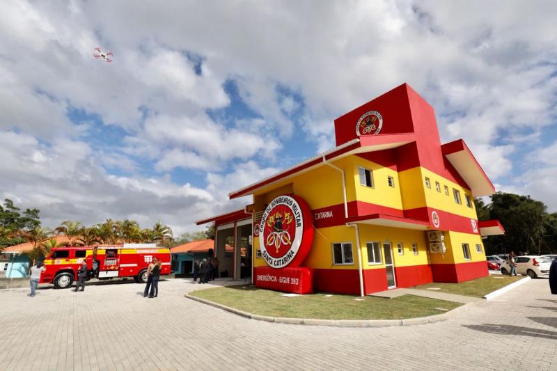 Prefeitura entrega primeiro quartel dos Bombeiros do Sul da Ilha