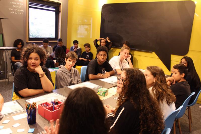 Cinco estudantes da PMF são premiados com viagem para São Paulo
