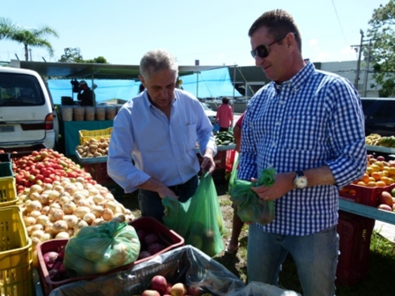 Comunidade aprova feira de Capoeiras