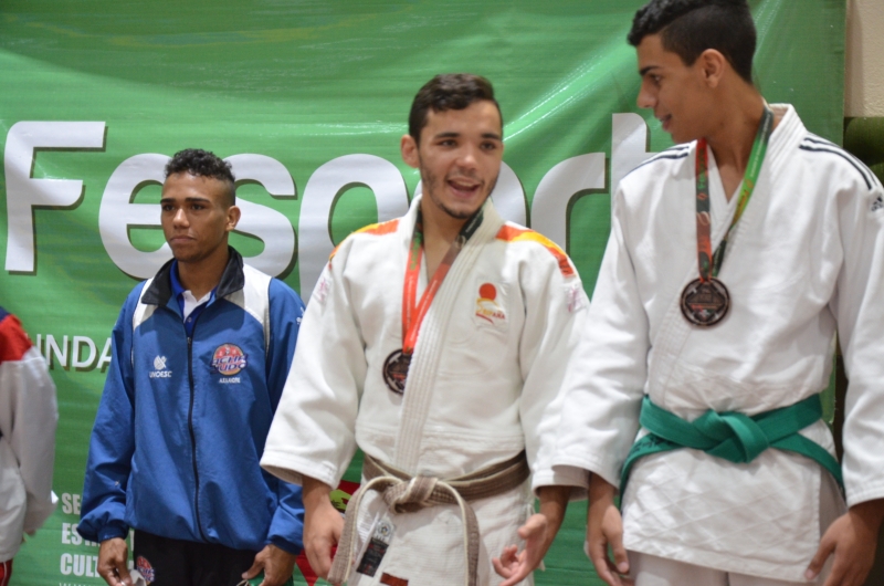 Atletas de Florianópolis conquistam medalhas no Judô